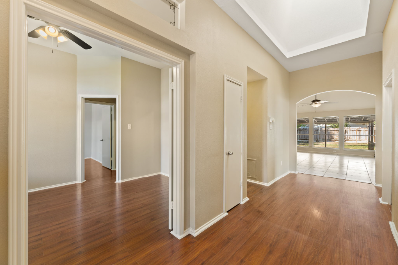 1602 Arusha St - Photo 2 of 27