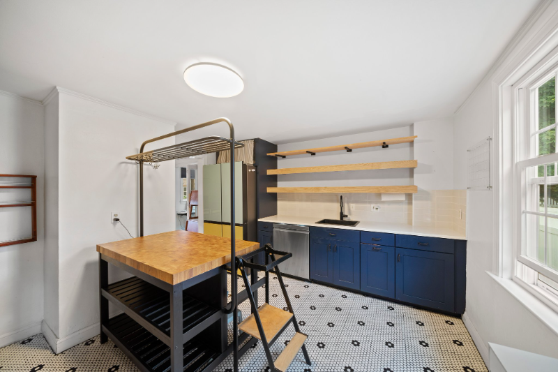 696 Fulton St - Photo 2 of 20