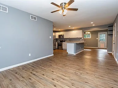 8128 Nathan Ave - Photo 3 of 20