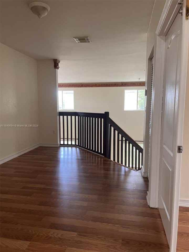 1220 Nw 204th St - Photo 3 of 8