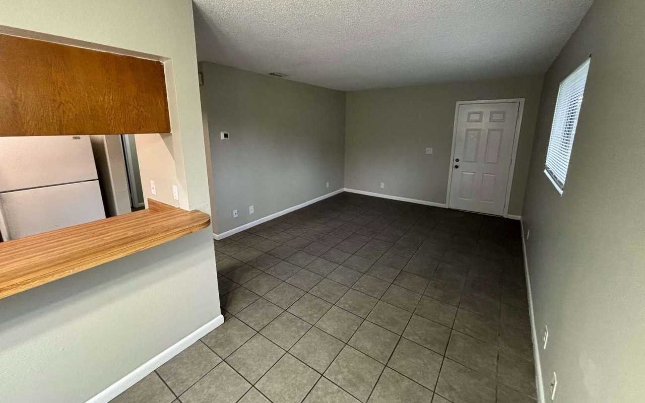 3855 NW HUNTSBORO 103 - Photo 3 of 11