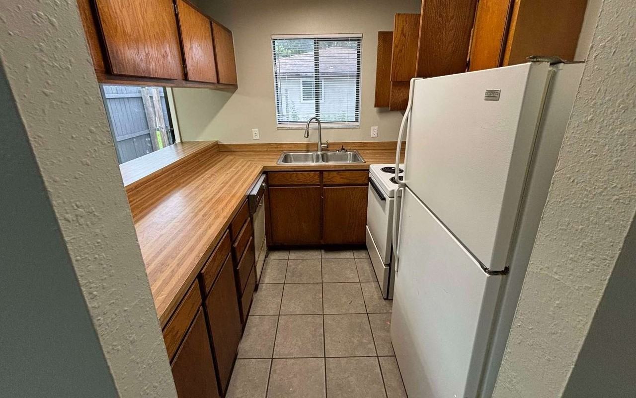 3855 NW HUNTSBORO 103 - Photo 5 of 11