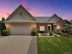 37670 Kingsburn Dr - Photo 1 of 1