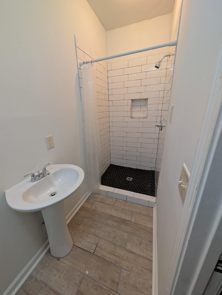 Margaret Pl Nw - Photo 3 of 15