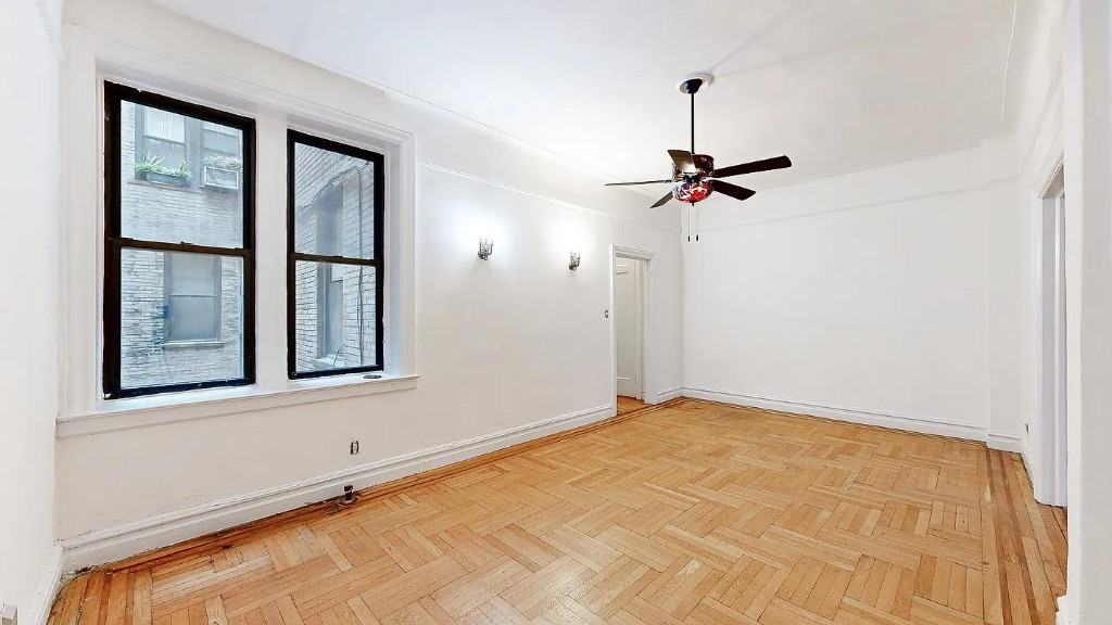 Washington Ave #1F - Photo 3 of 16