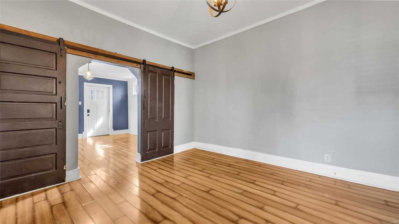 6622 Crest Ave - Photo 3 of 21