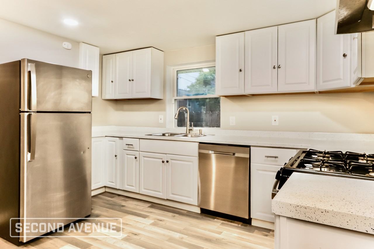 912 S 16th St - Photo 2 of 21