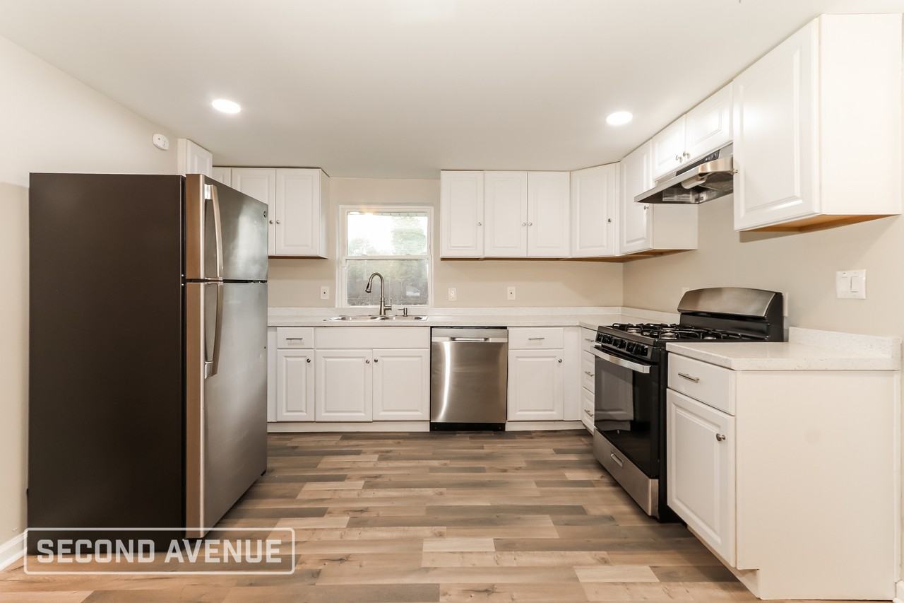 912 S 16th St - Photo 4 of 23