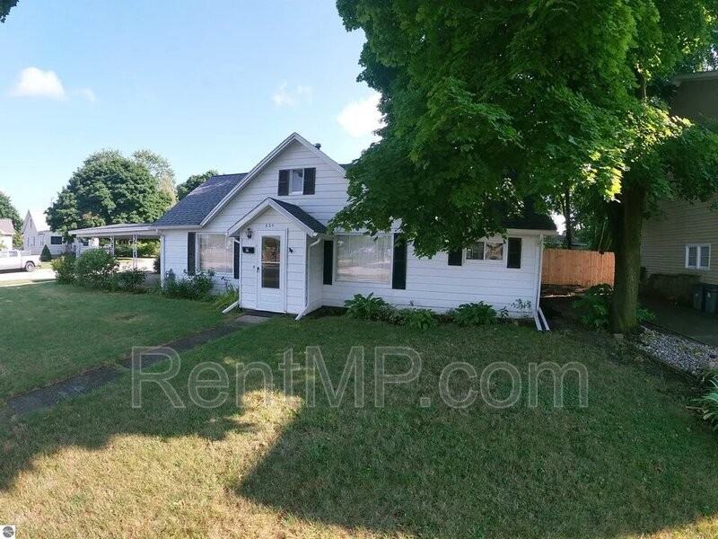 620 E Gaylord St - Photo 2 of 16