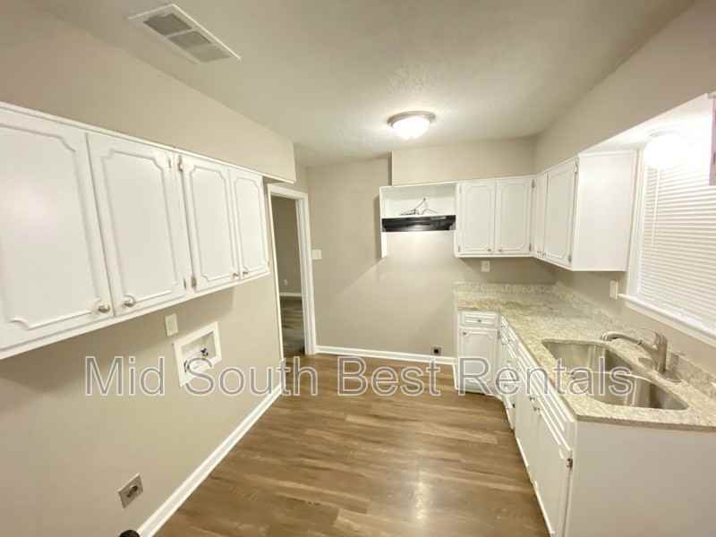 1935 Warner Ave - Photo 3 of 10