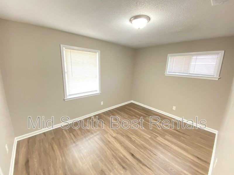 1935 Warner Ave - Photo 5 of 10