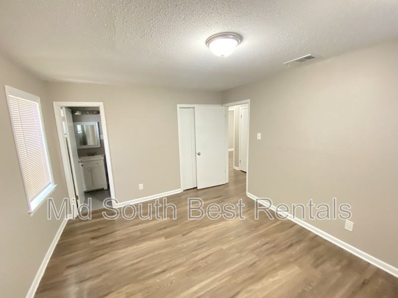 1935 Warner Ave - Photo 7 of 10