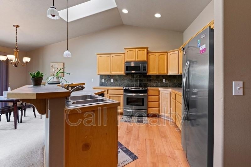 5211 S Myrtle Ln - Photo 5 of 20