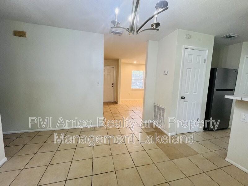 1207 Robert King High Dr - Photo 3 of 13