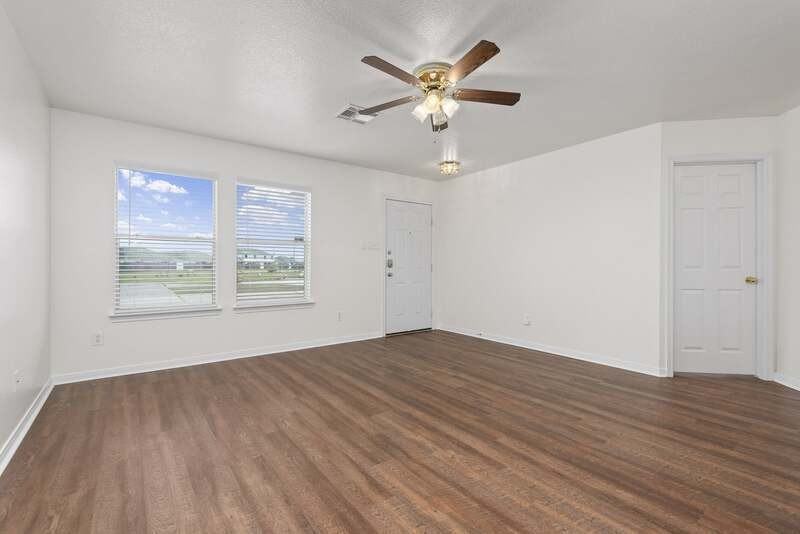 2112 Saint Lucia Calle - Photo 7 of 34