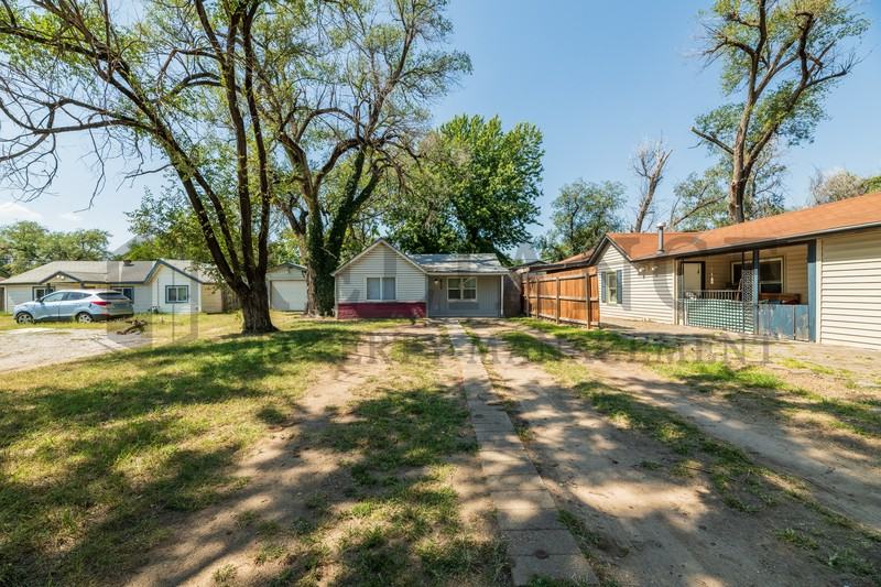 617 N Clara St - Photo 2 of 21