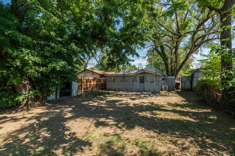 617 N Clara St - Photo 6 of 21