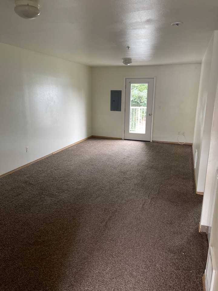 Maplewood - Photo 3 of 12