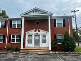 featured image of 130 College St