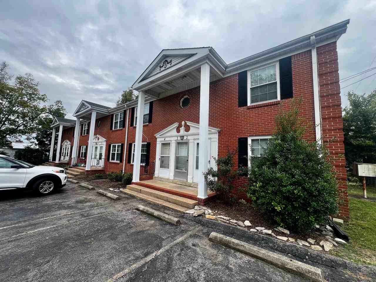 College Street Apartments - Photo 2 of 4