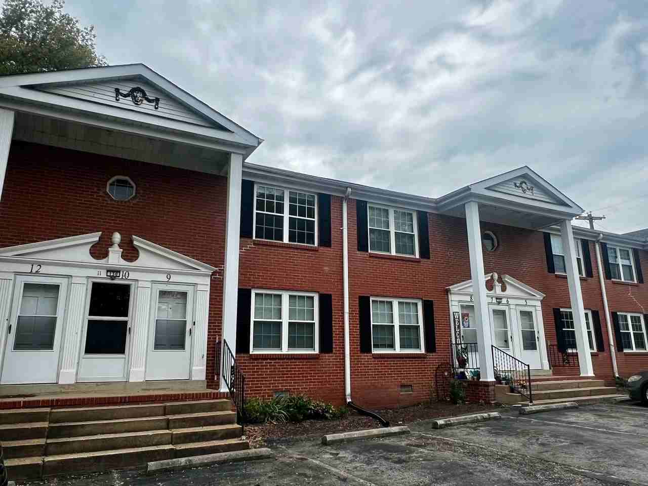 College Street Apartments - Photo 3 of 4