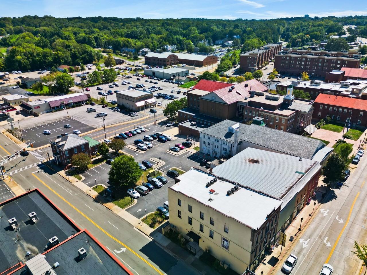 The Doyne Apartments - Photo 2 of 44