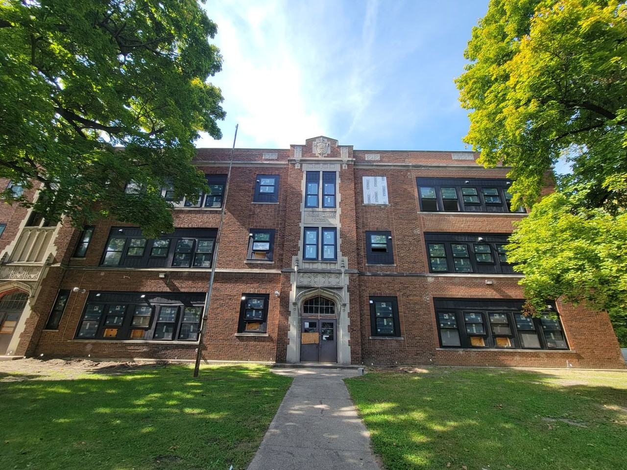 1030 S Holmes St #301 - Photo 2 of 2