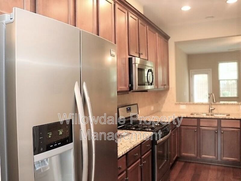 702 Wickham Ridge Rd - Photo 4 of 25