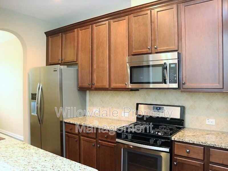 702 Wickham Ridge Rd - Photo 5 of 25