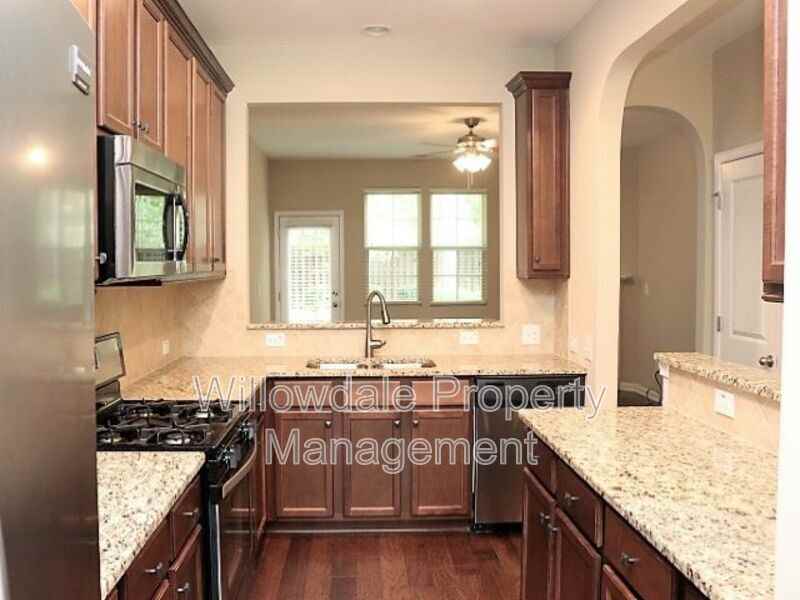 702 Wickham Ridge Rd - Photo 6 of 25