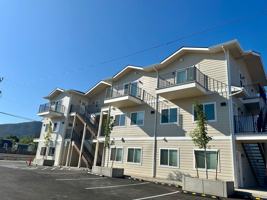 featured image of 461 Arnos St