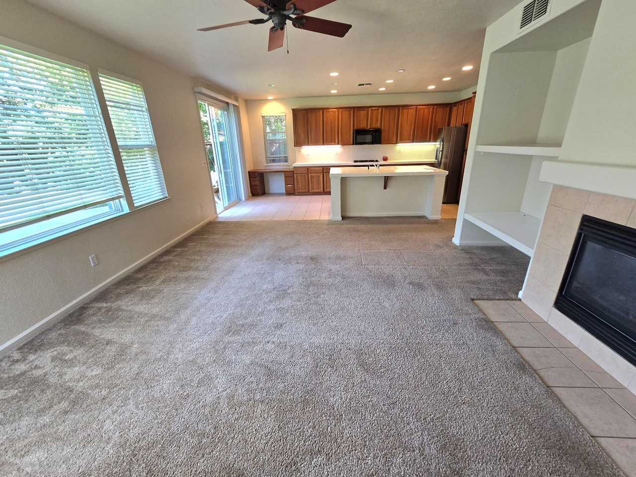 2509 Sloan St - Photo 7 of 30