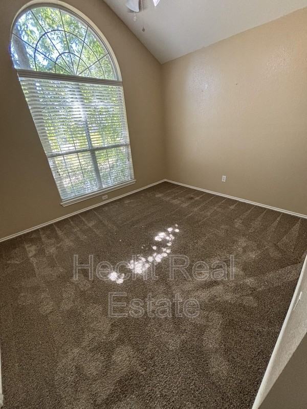 1707 Greening Way - Photo 3 of 14