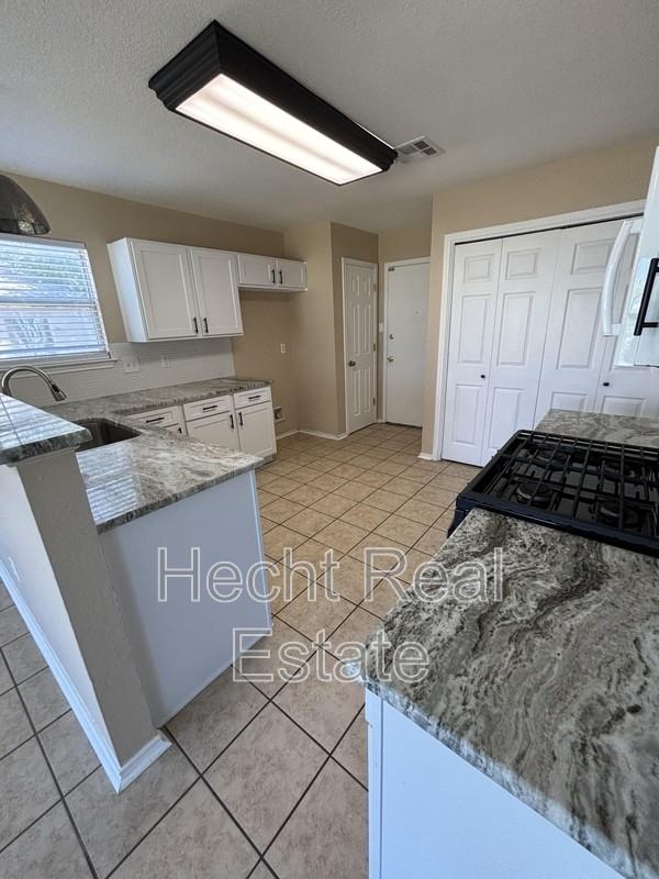 1707 Greening Way - Photo 7 of 14