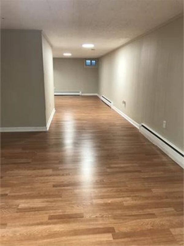 416 Queenstown Rd - Photo 2 of 10