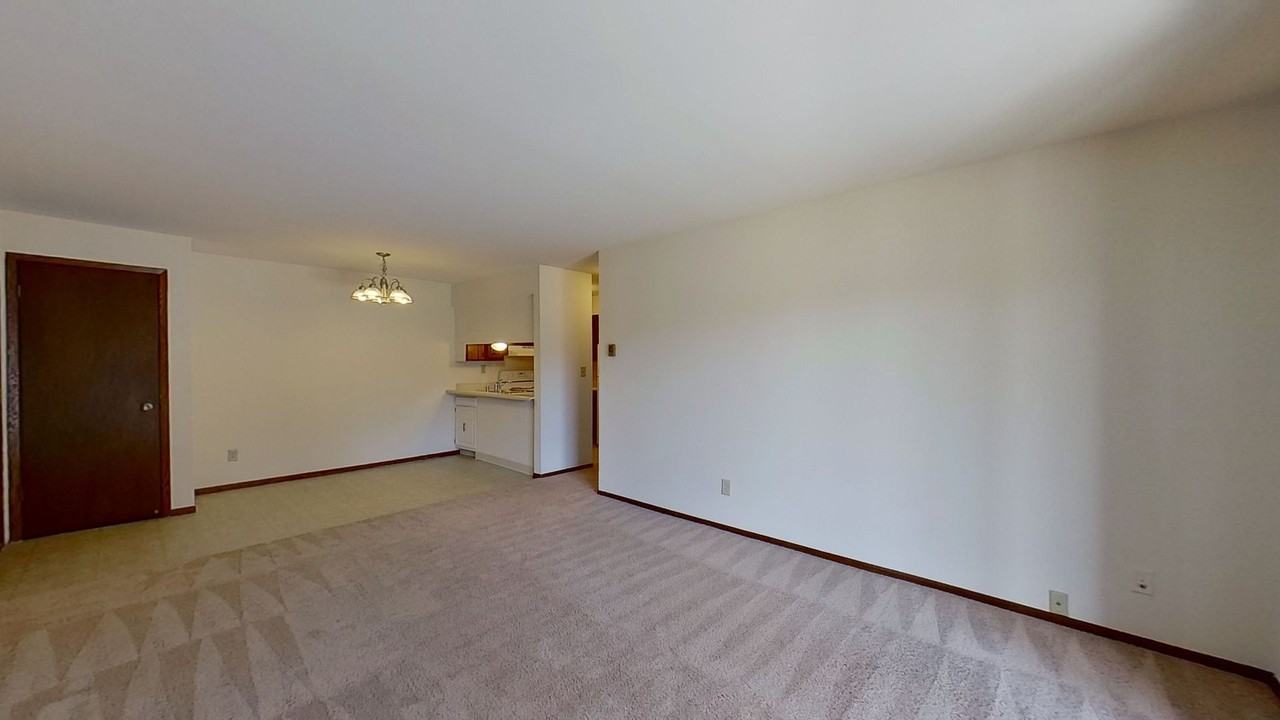 N76W14525 Market Dr - Photo 7 of 15