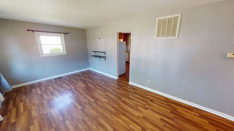 2241 Midvale St - Photo 2 of 8