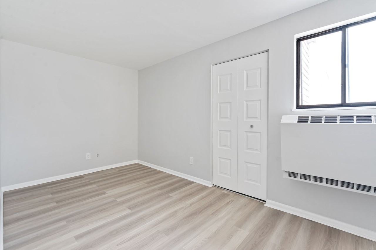 110 Butler St - Photo 7 of 11