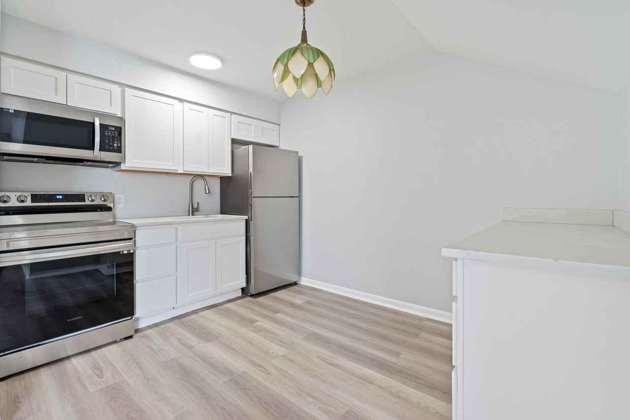 110 Butler St - Photo 3 of 11