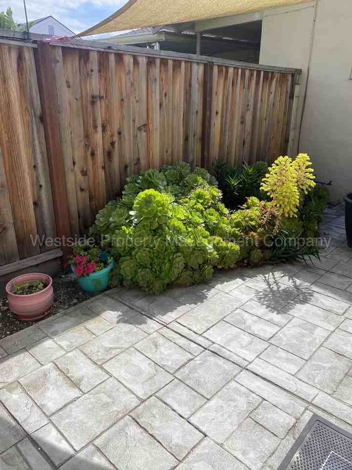 1062 South Genevieve Lane - Photo 3 of 15