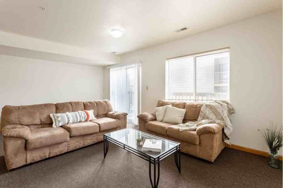 208-1 North Harvey Street - Photo 3 of 22