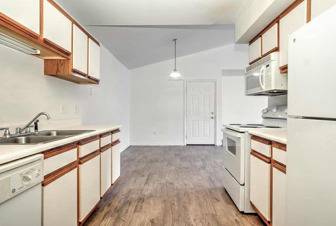 Fairway Meadows - Photo 2 of 9