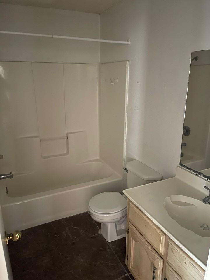 4601 South 24th Street - Photo 3 of 8