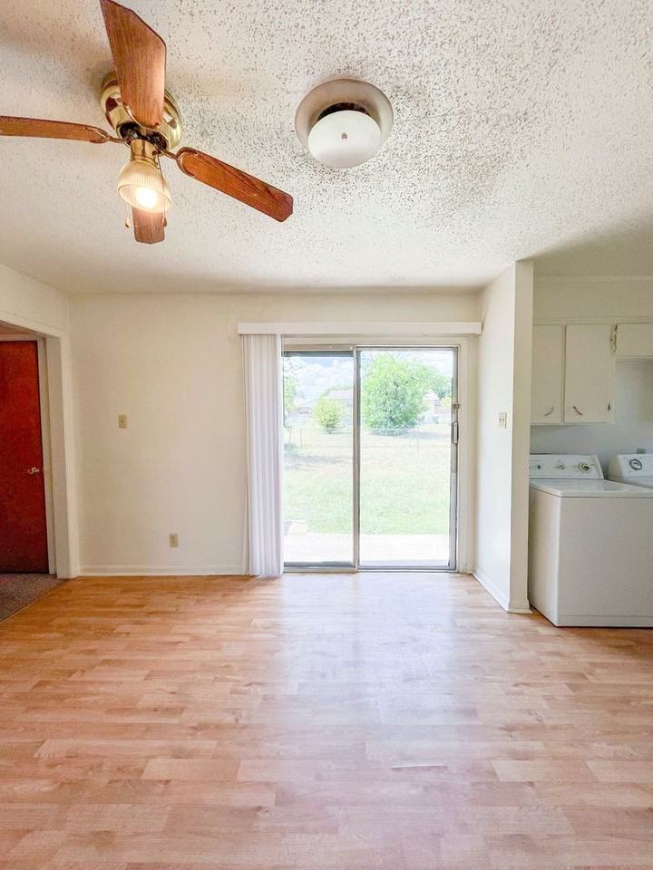 1311 Gardenia Ave - Photo 6 of 28