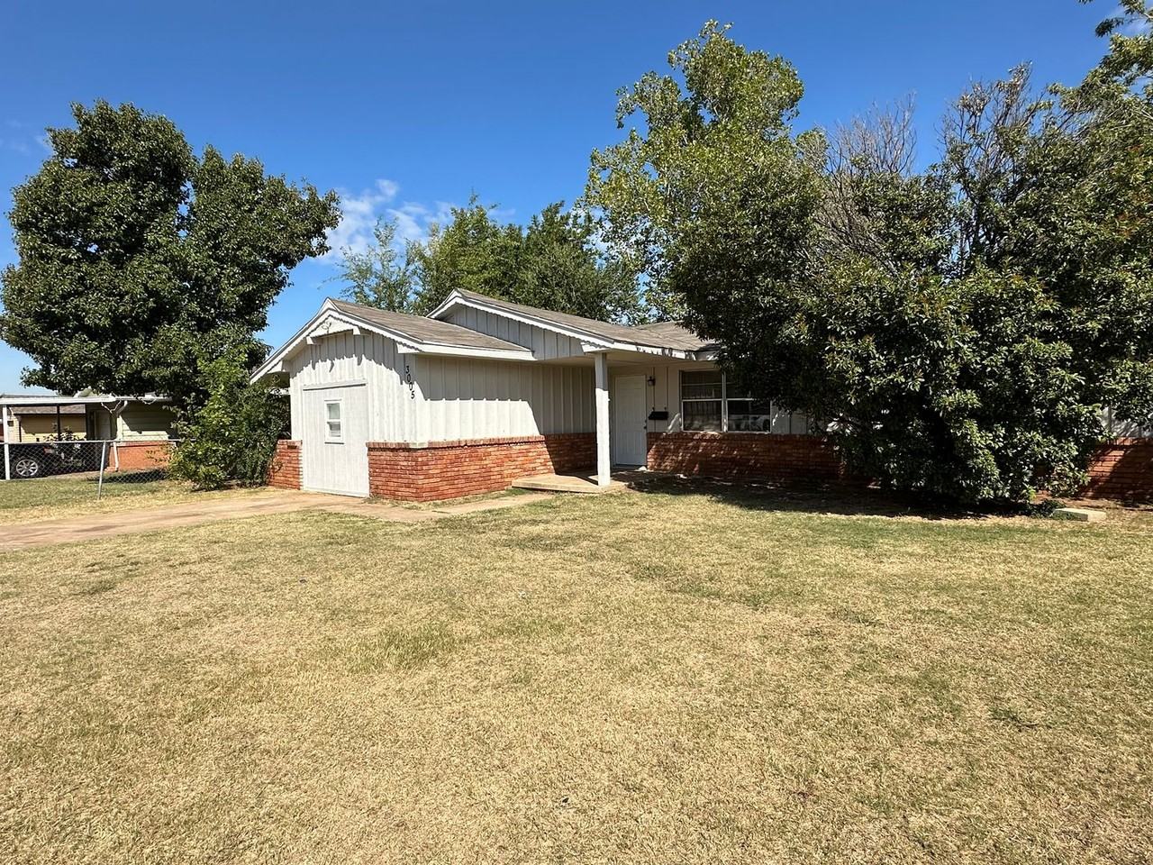 3005 Sw 52nd Pl - Photo 3 of 50