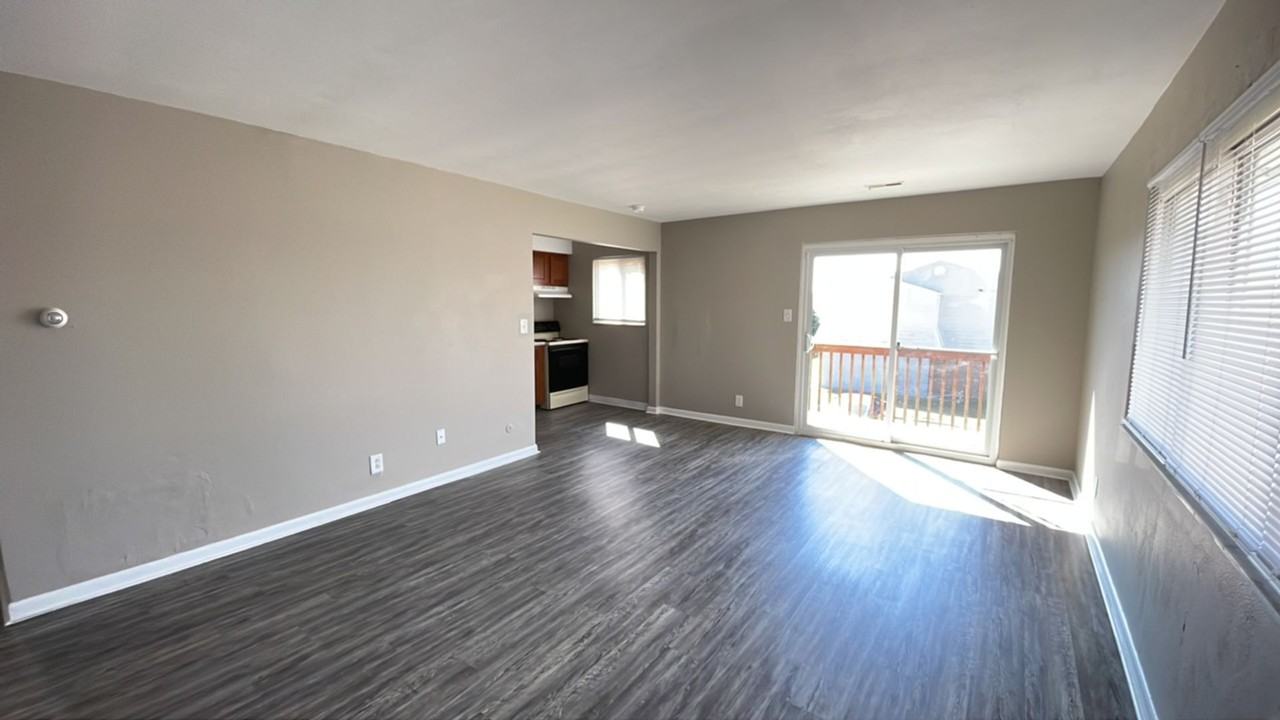 Sycamore 413 - Photo 3 of 14