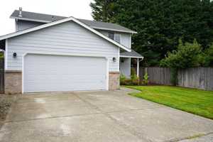 featured image of 5712 Northeast 64th Avenue