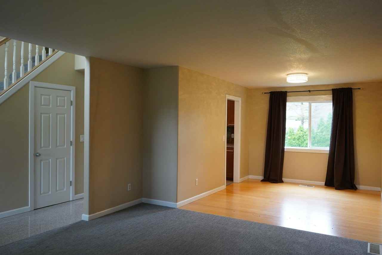 5712 Northeast 64th Avenue - Photo 7 of 27