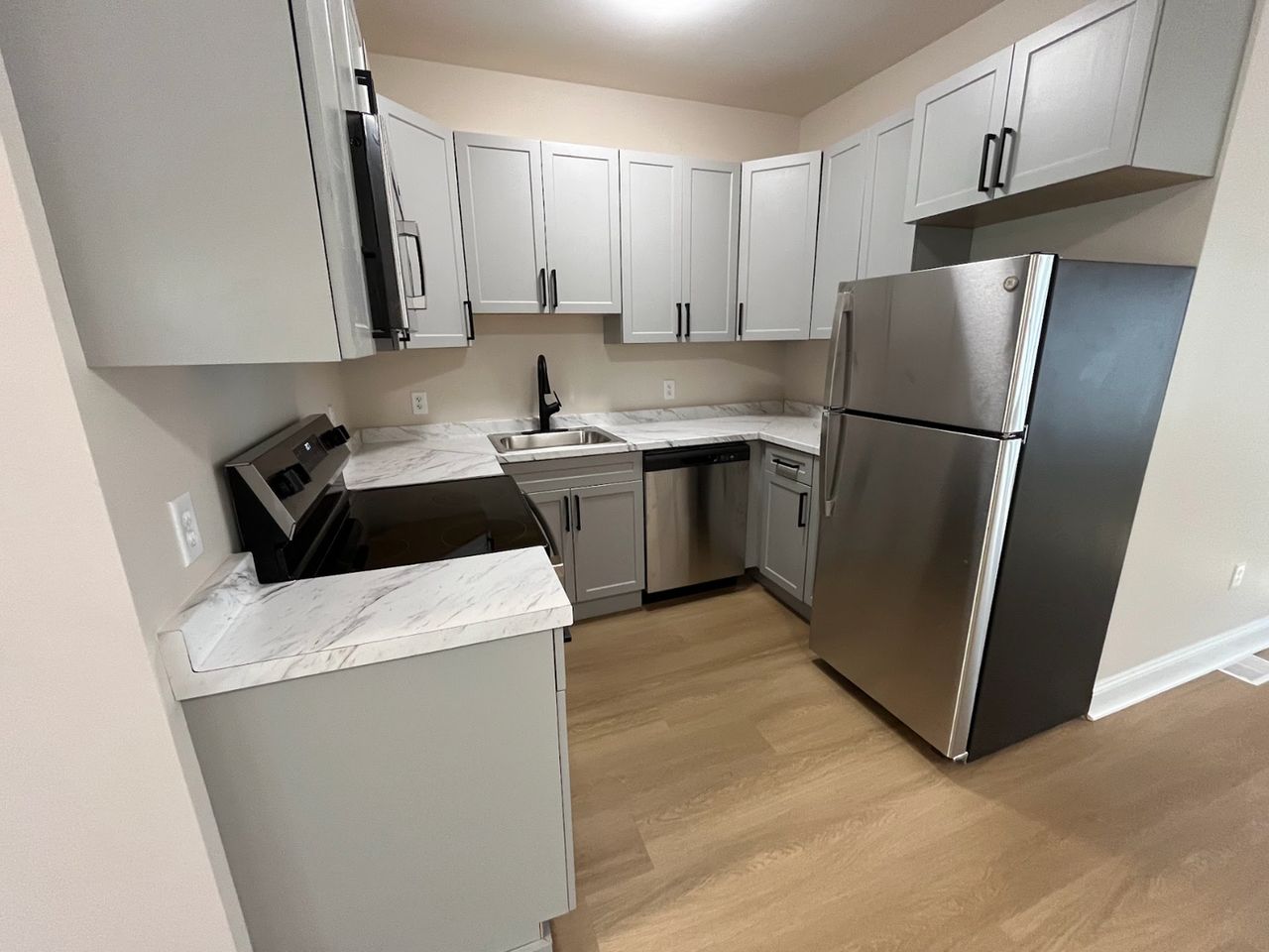 1920 Niagara Street - Photo 2 of 16