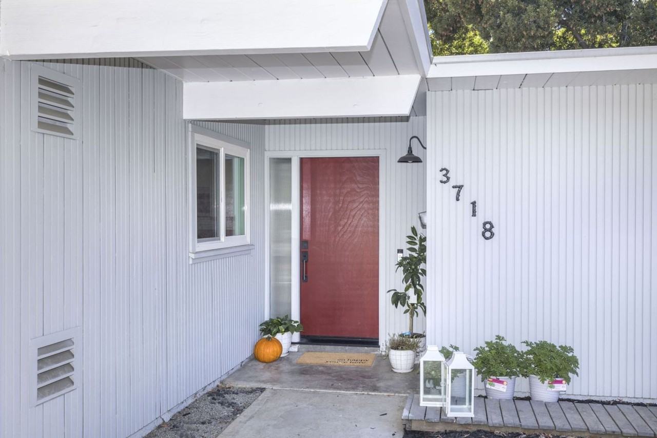 3718 Lindero Dr - Photo 2 of 17